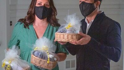 2021: Jennifer Love Hewitt and Kenneth Choi in the "There Goes The Neighborhood" episode of "9-1-1."